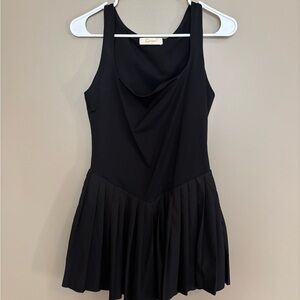 Black Sleeveless Pleated Dress